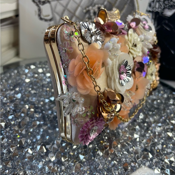 Floral Embellished evening Bag NIP - Picture 3 of 8